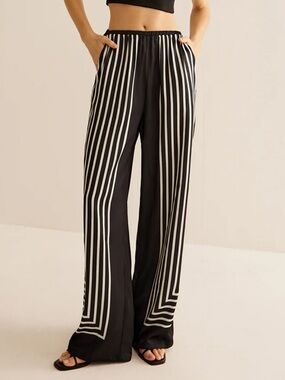 Commense black and white pin stripe geometric high waist pants small EUC
